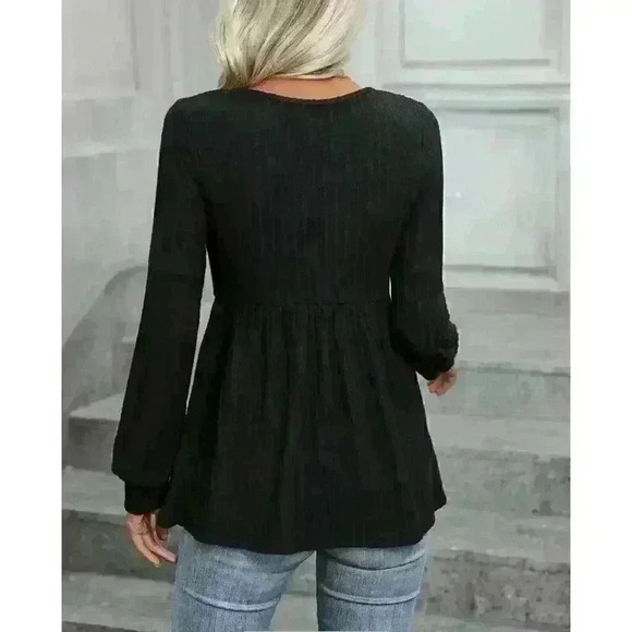 Woman’s Long Sleeve V Neck Top - Picture 5 of 6